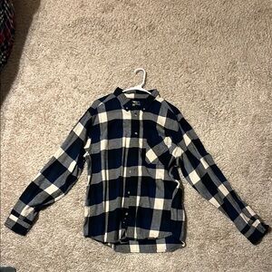 Woolrich Blue and White Plaid Casual Button Down Shirt